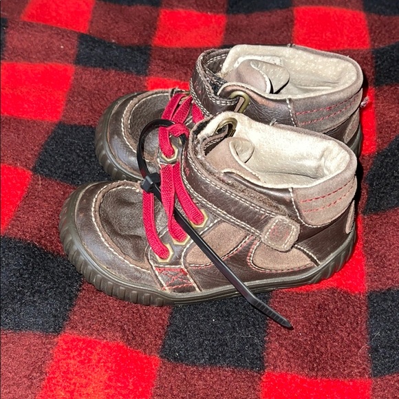 Stride Rite Shoes - Picture 2 of 3